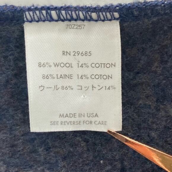 NWOT PENDLETON Yakima Camp Blanket Wool 88x68 Reversible Stripe Grey Red Green - Picture 4 of 4